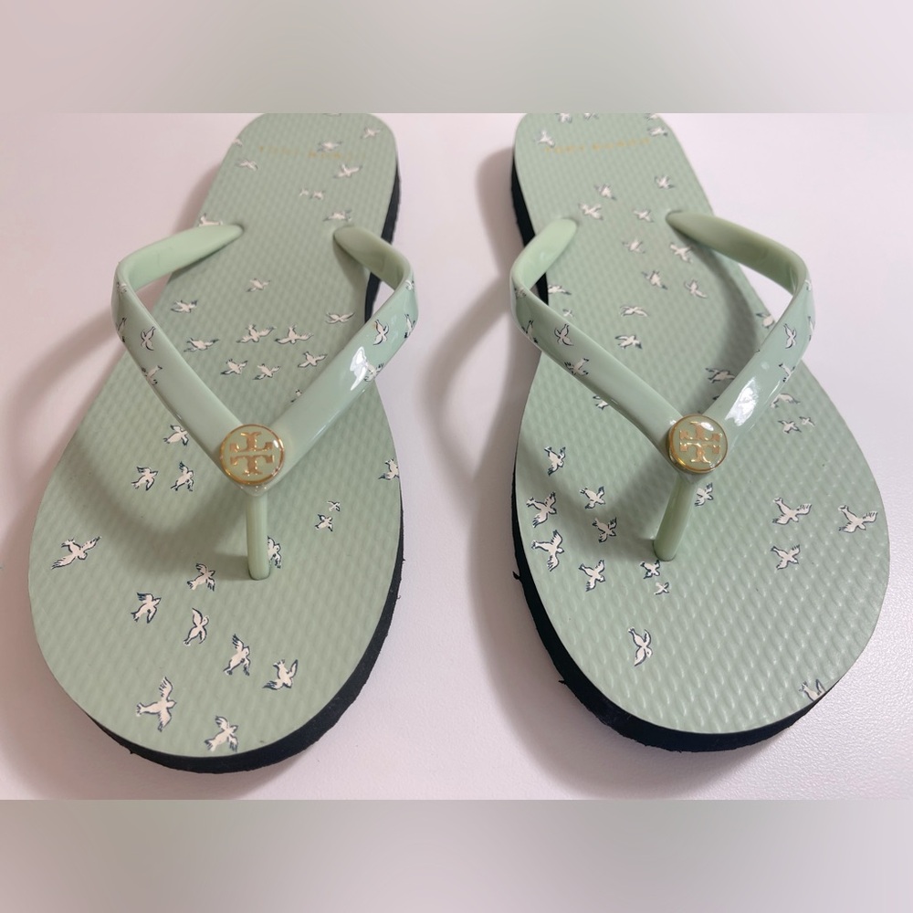 Tory Burch Flip Flops Mint Green Size 7 NWOB